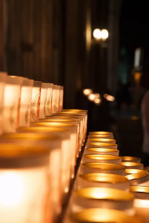 Décès en fin d’année à Nice : délais, démarches et organisation des obsèques